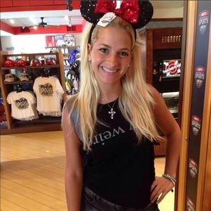 Stay weird muscle tee